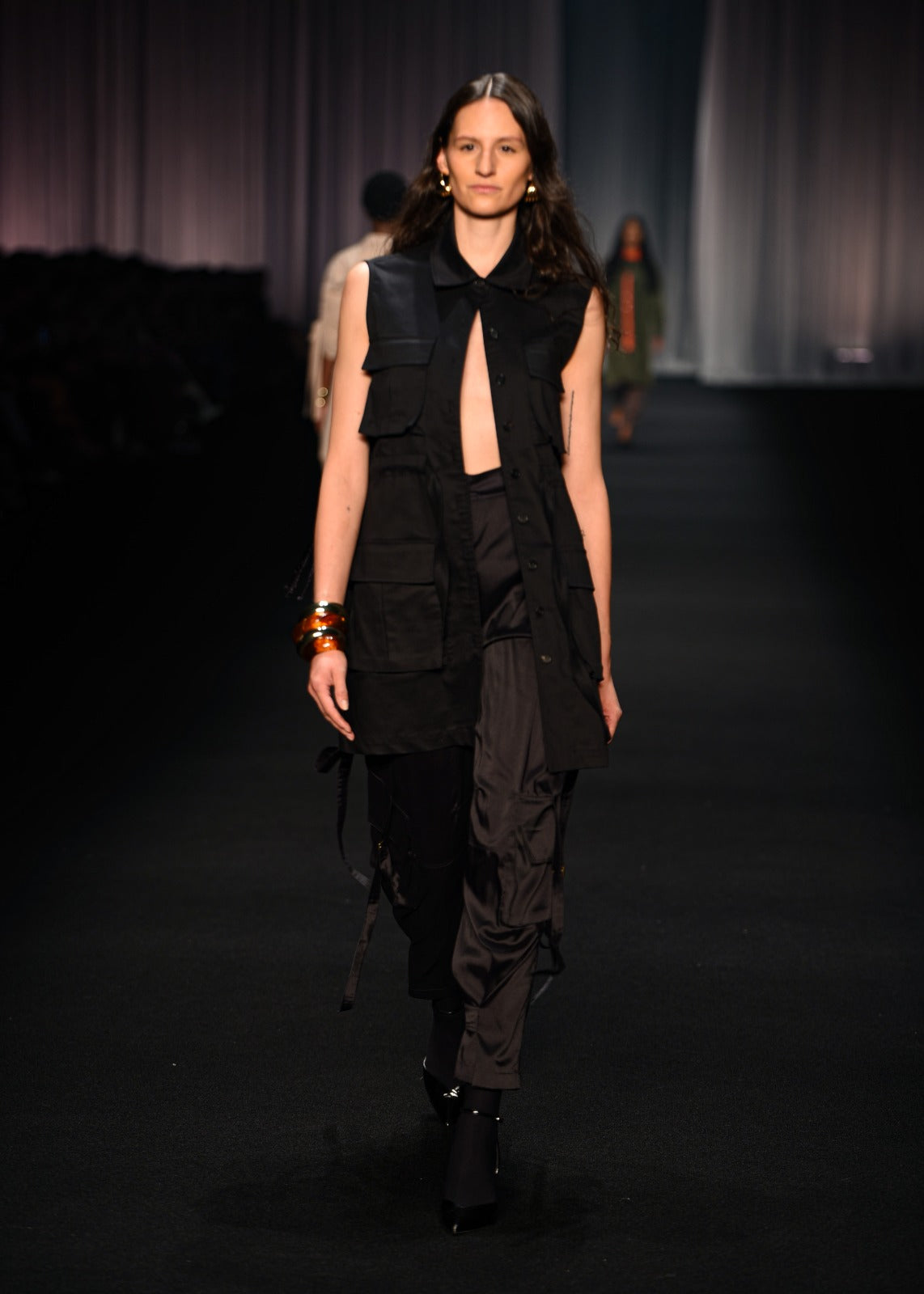 PANTALÓN MAXI CON BOLSILLOS