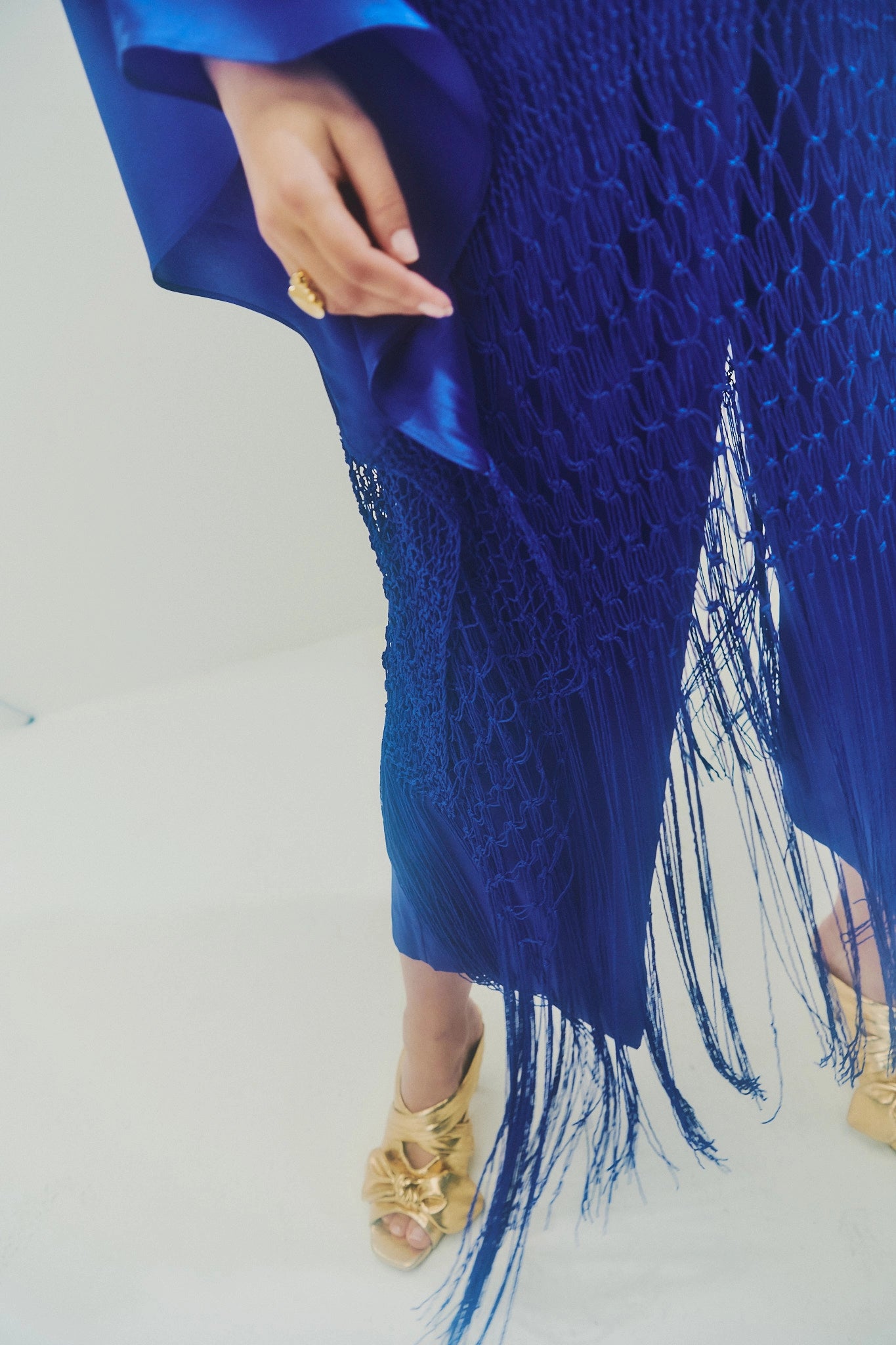 VESTIDO TÚNICA DE SEDA CON MACRAMÉ