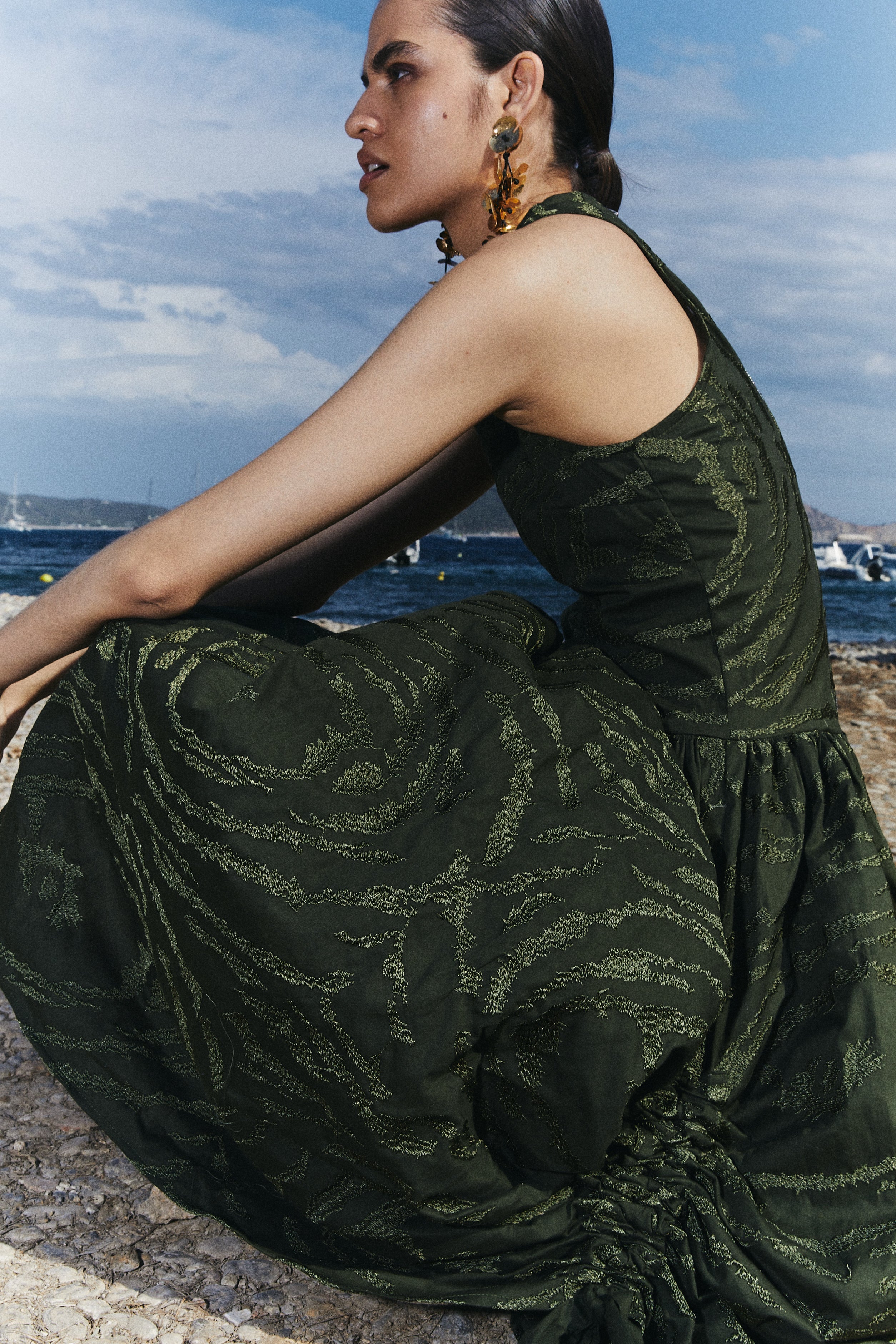 VESTIDO BORDADO