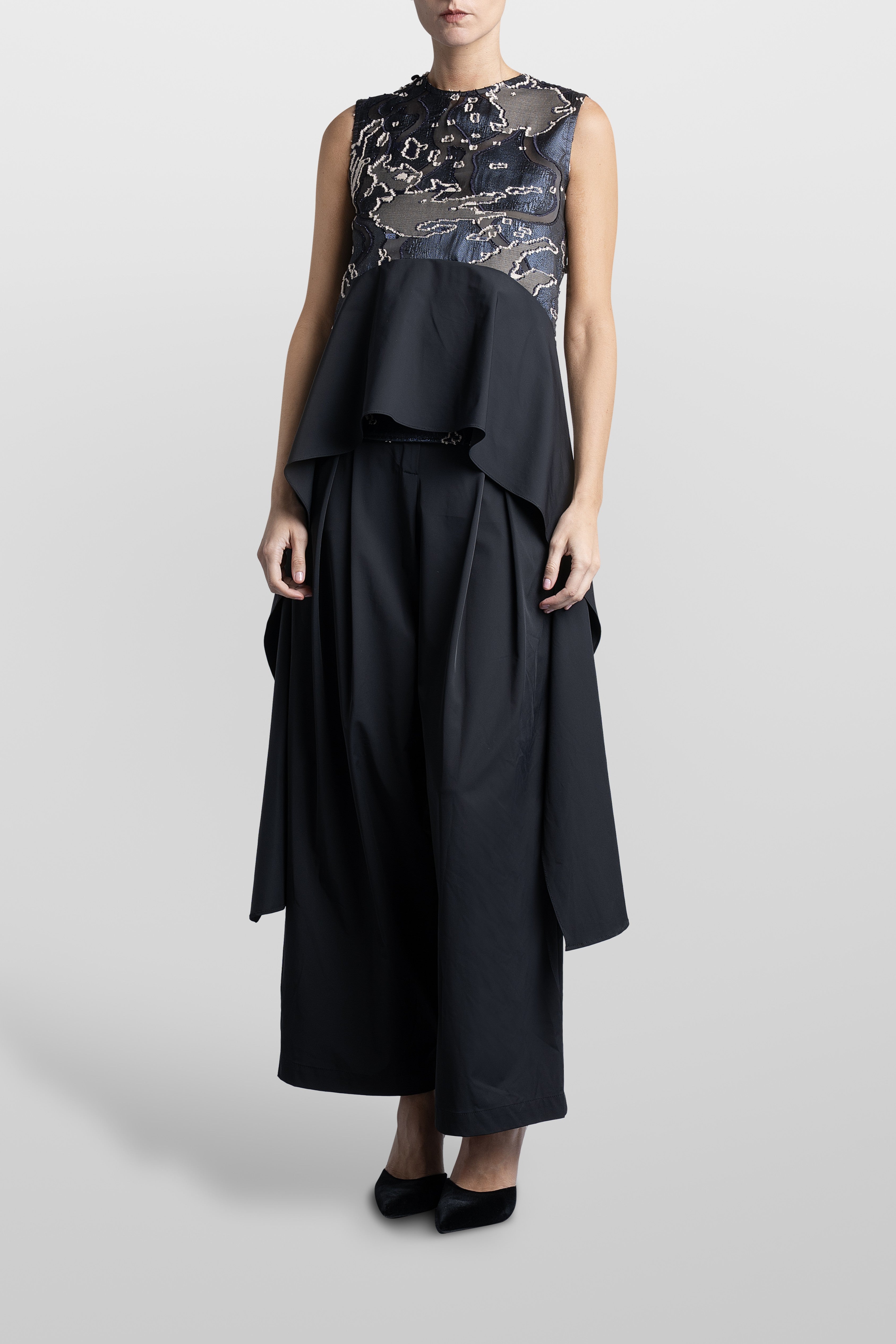 VOLANT TOP ASIMETRICO JACQUARD