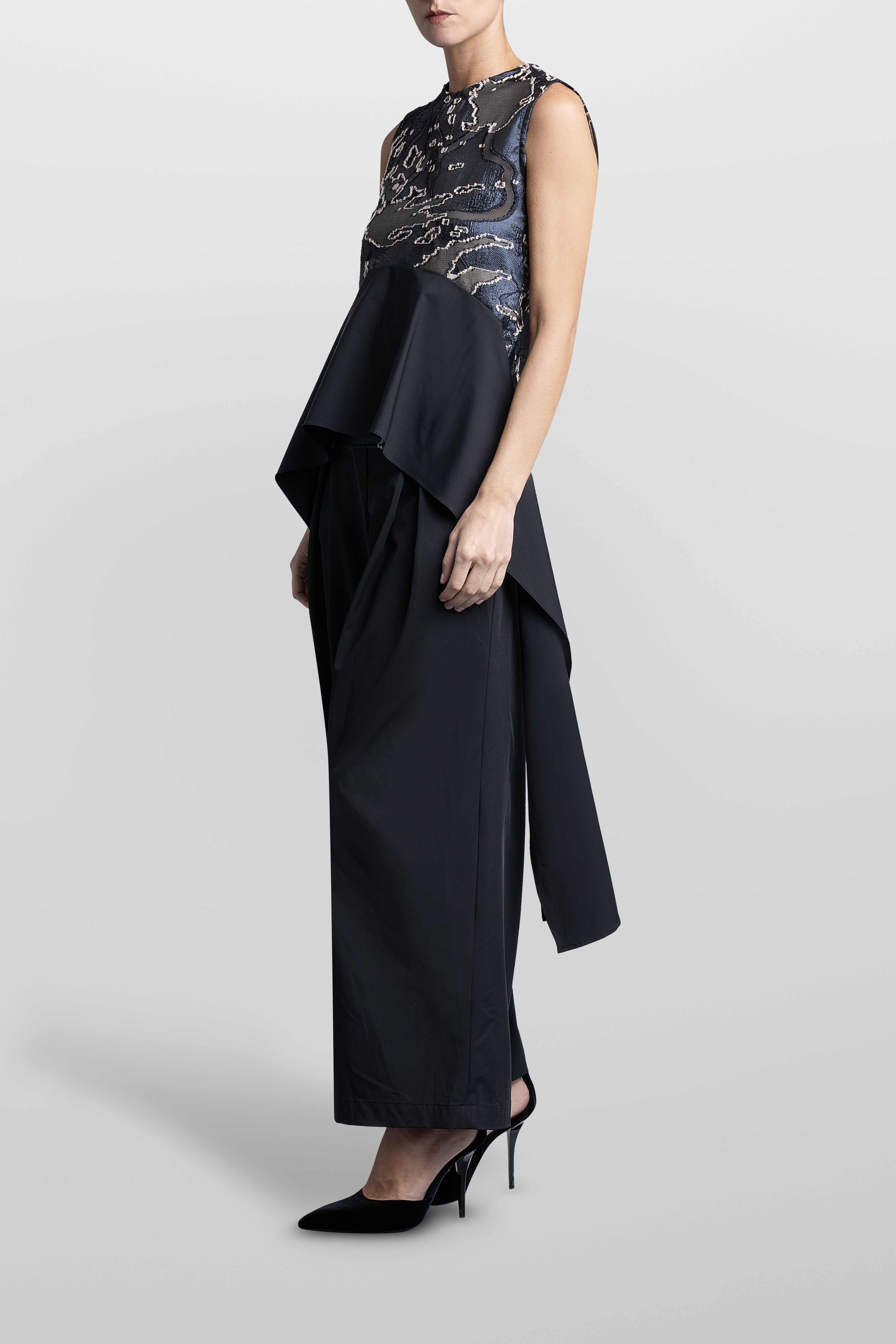 VOLANT TOP ASIMETRICO JACQUARD